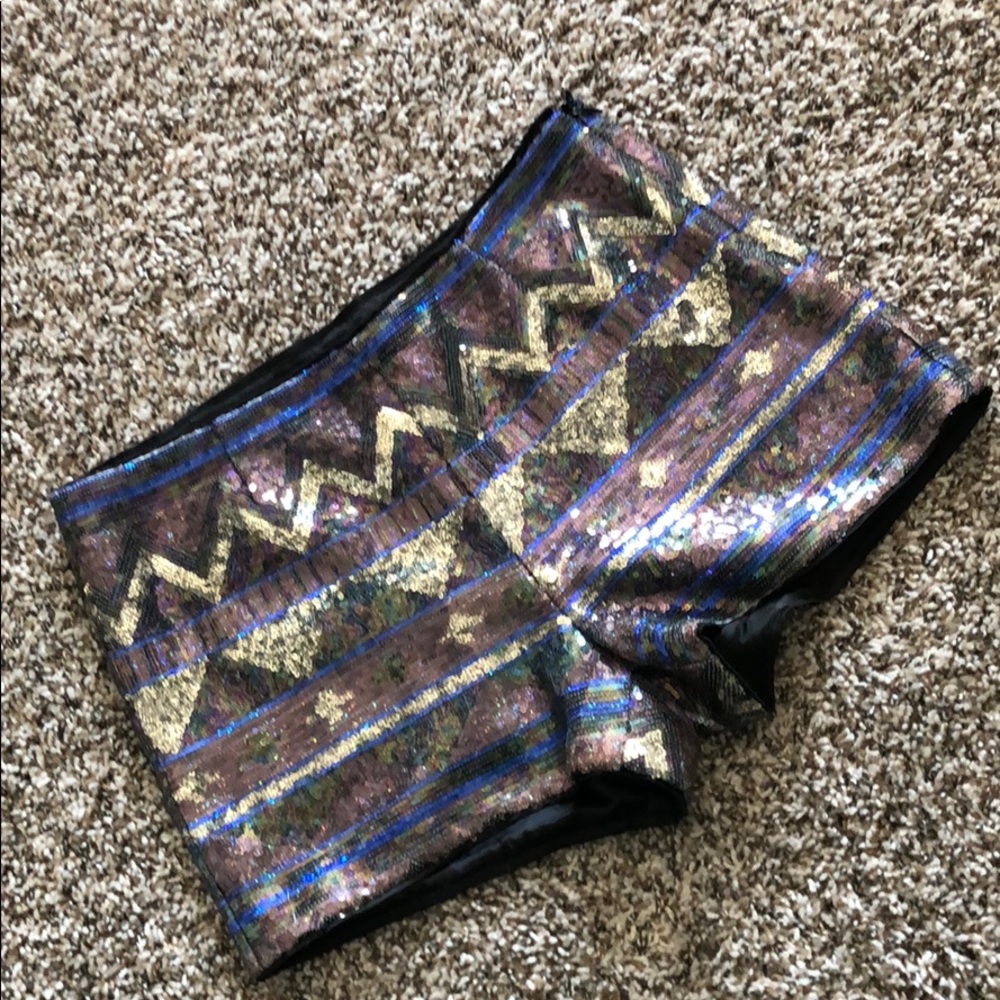 New GUESS sequins shorts